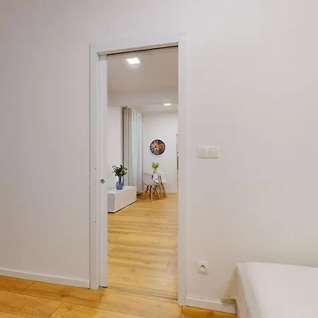 Appartement Reduta Lovely *