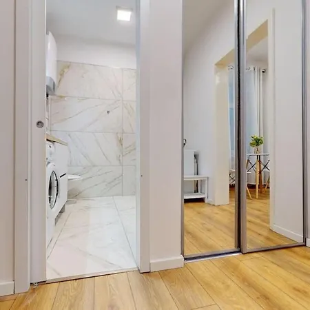 아파트 Reduta Lovely *